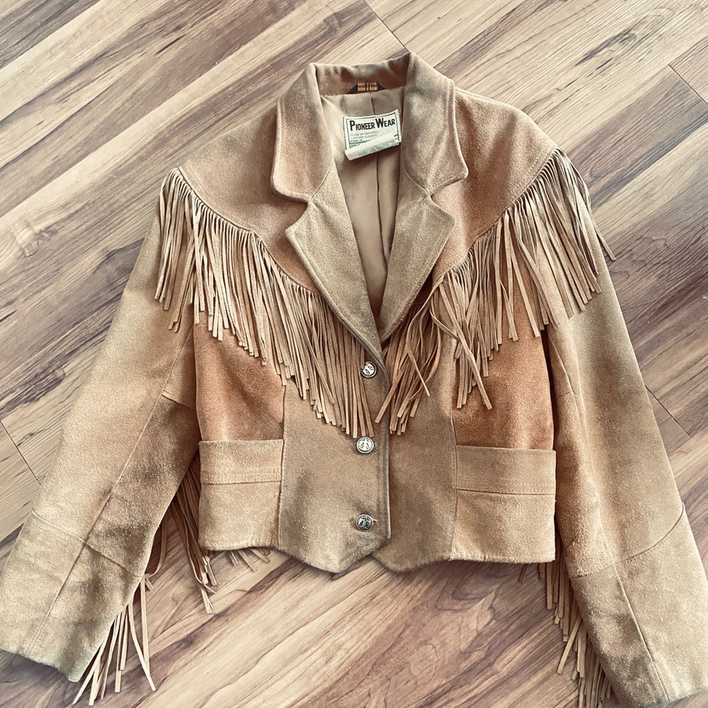 Vintage 80s Pioneer Wear Women’s Leather Fringe Jacket. - Picture 4 of 10